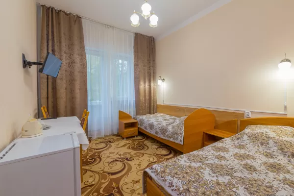 Двухместный номер стандарт в корпусе Горный в санатории Нарзан в городе Кисловодске - фотография