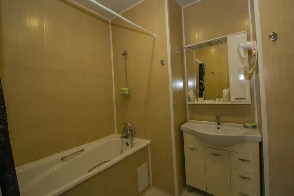 Люкс трехкомнатный в корпусе Центральный в санатории Нарзан в городе Кисловодске - фотография