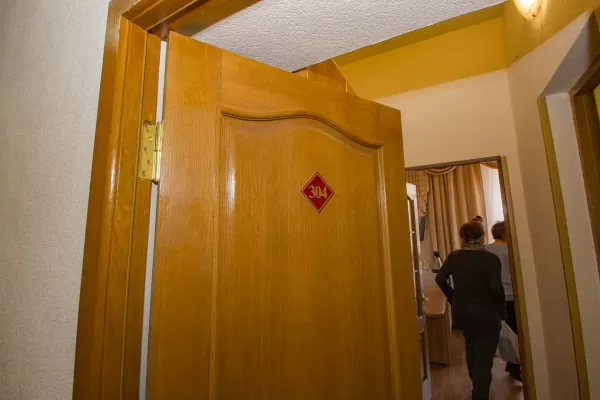 Одноместный номер стандарт в корпусе Центральный в санатории Нарзан в городе Кисловодске - фотография