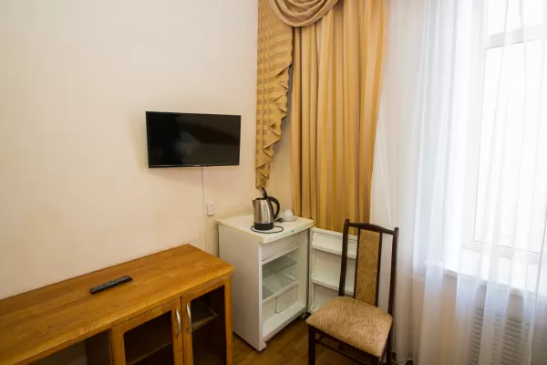 Одноместный номер стандарт в корпусе Центральный в санатории Нарзан в городе Кисловодске - фотография