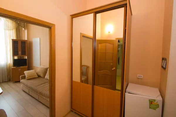 Студия в корпусе Центральный в санатории Нарзан в городе Кисловодске - фотография