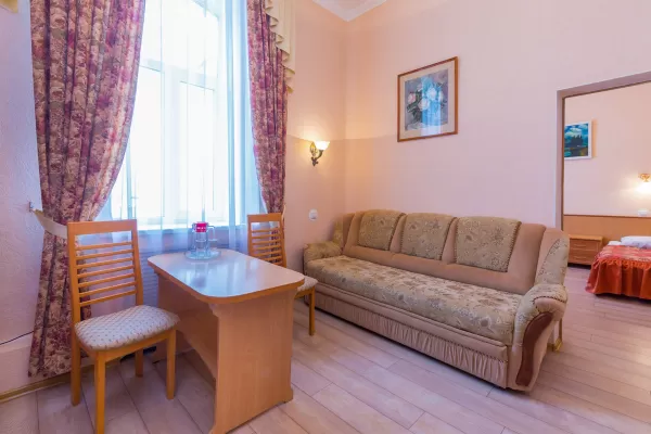 Студия в корпусе Курортный в санатории Нарзан в городе Кисловодске - фотография