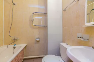 Двухместный номер стандарт в корпусе Курортный в санатории Нарзан в городе Кисловодске - фотография