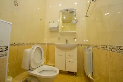 Люкс двухкомнатный в корпусе Центральный в санатории Нарзан в городе Кисловодске - фотография