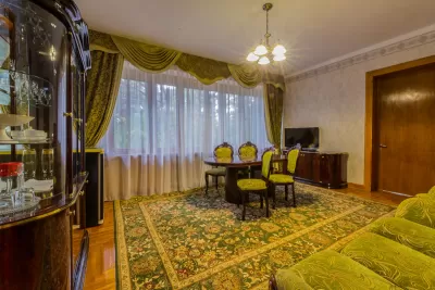 Люкс в корпусе Дача Космонавтов в санатории Нарзан в городе Кисловодске - фотография