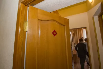 Одноместный номер стандарт в корпусе Центральный в санатории Нарзан в городе Кисловодске - фотография