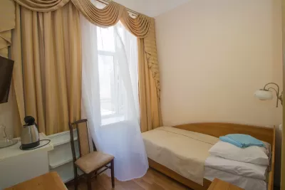 Одноместный номер стандарт в корпусе Центральный в санатории Нарзан в городе Кисловодске - фотография