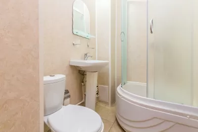 Одноместный номер стандарт в корпусе Горный в санатории Нарзан в городе Кисловодске - фотография