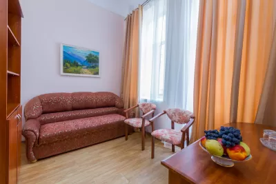 Студия в корпусе Центральный в санатории Нарзан в городе Кисловодске - фотография