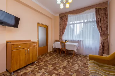 Студия в корпусе Горный в санатории Нарзан в городе Кисловодске - фотография